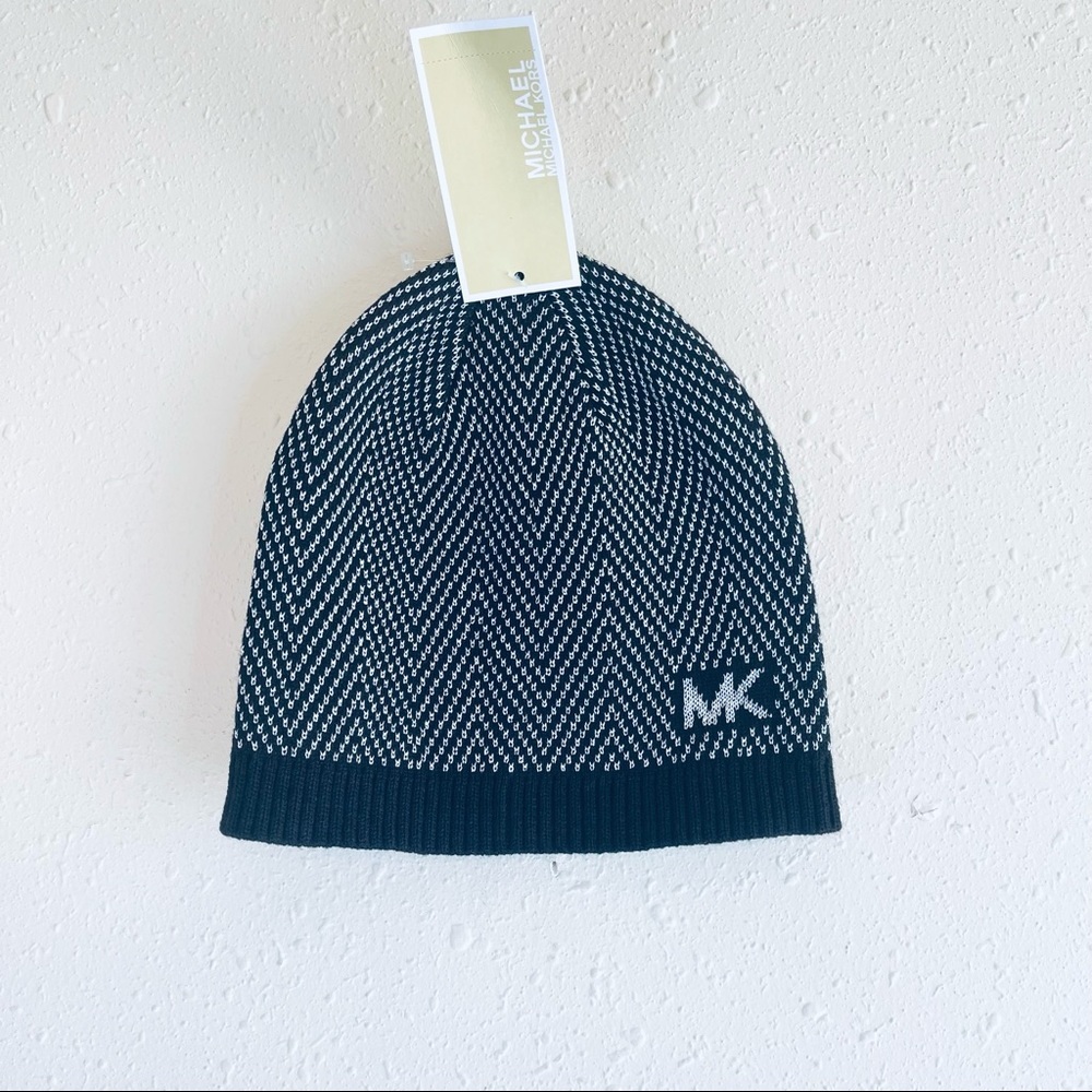 Michael Kors Logo Knit Black/Solver Beanie OS NWT